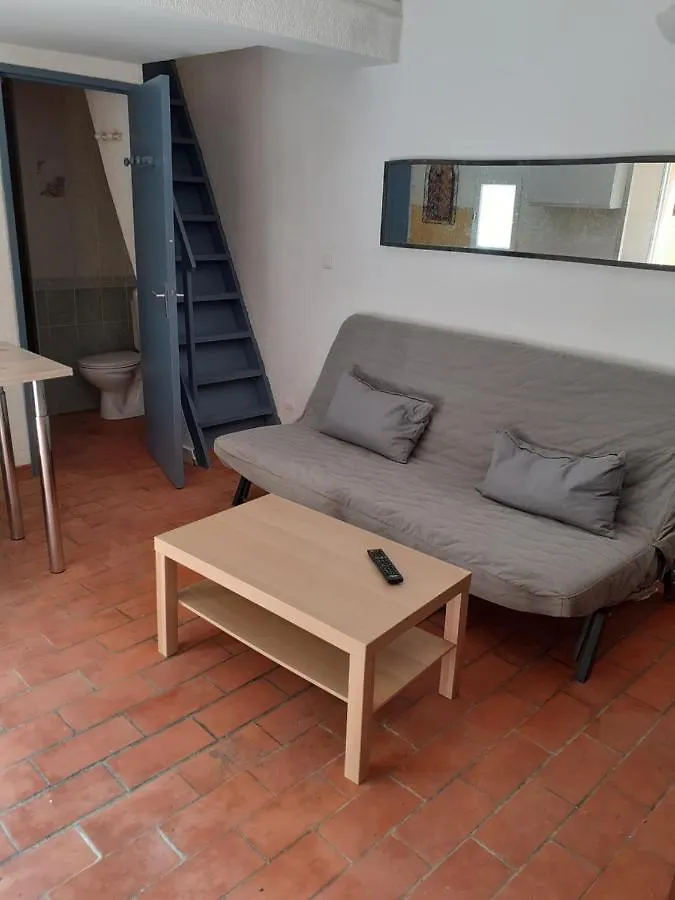 Appartement T1 Hyeres 0*,  France