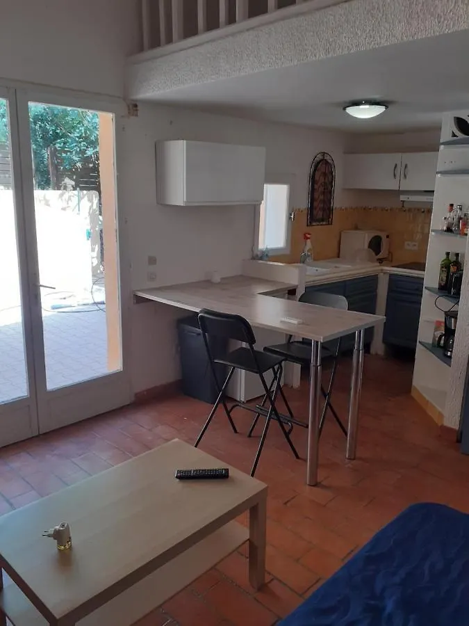 Appartement T1 Hyeres Apartment